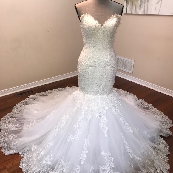 Wedding Dress - Picture 5 of 7